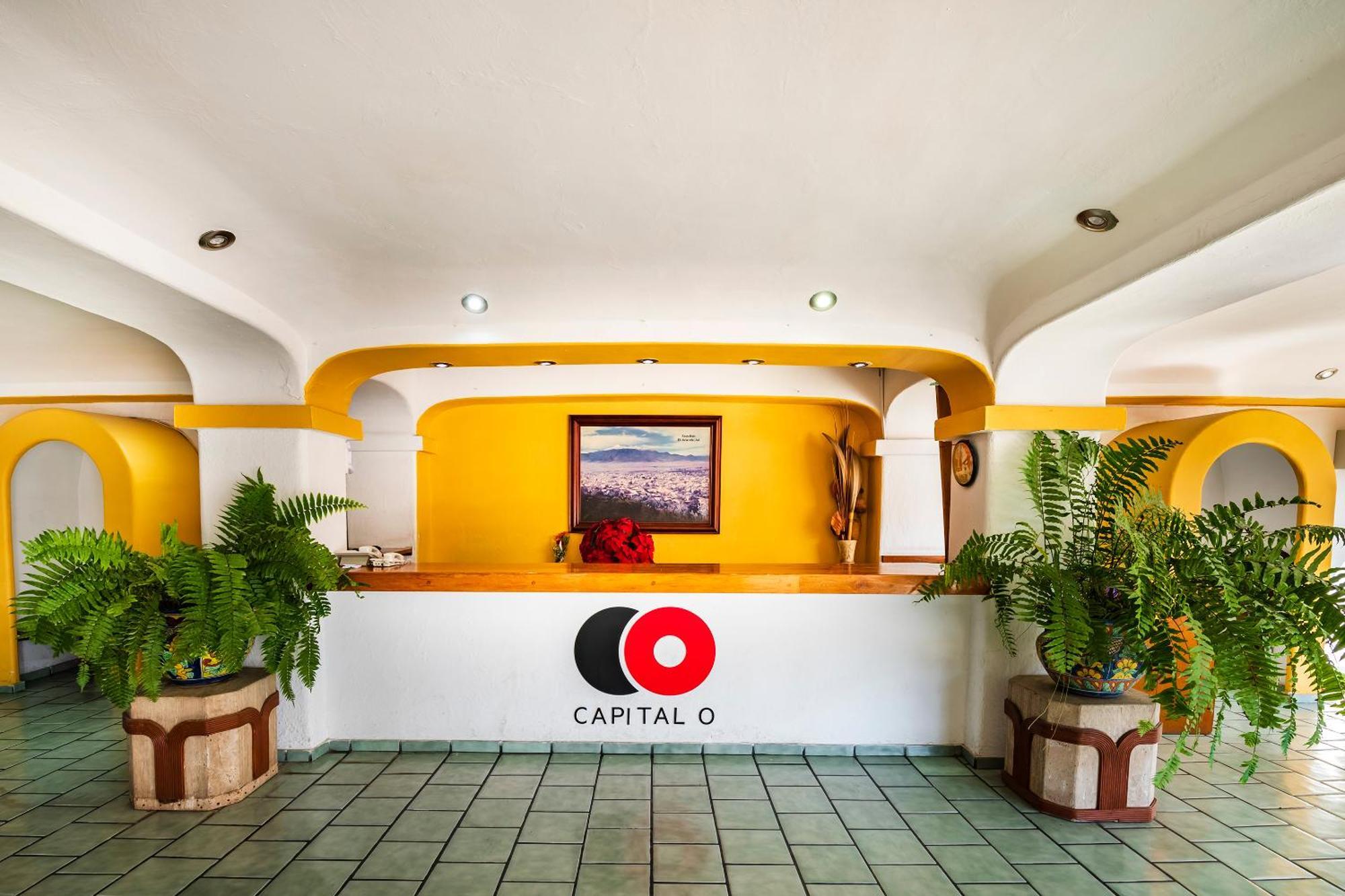 Hotel Capital O Colón, Ciudad Guzmán Jalisco Esterno foto