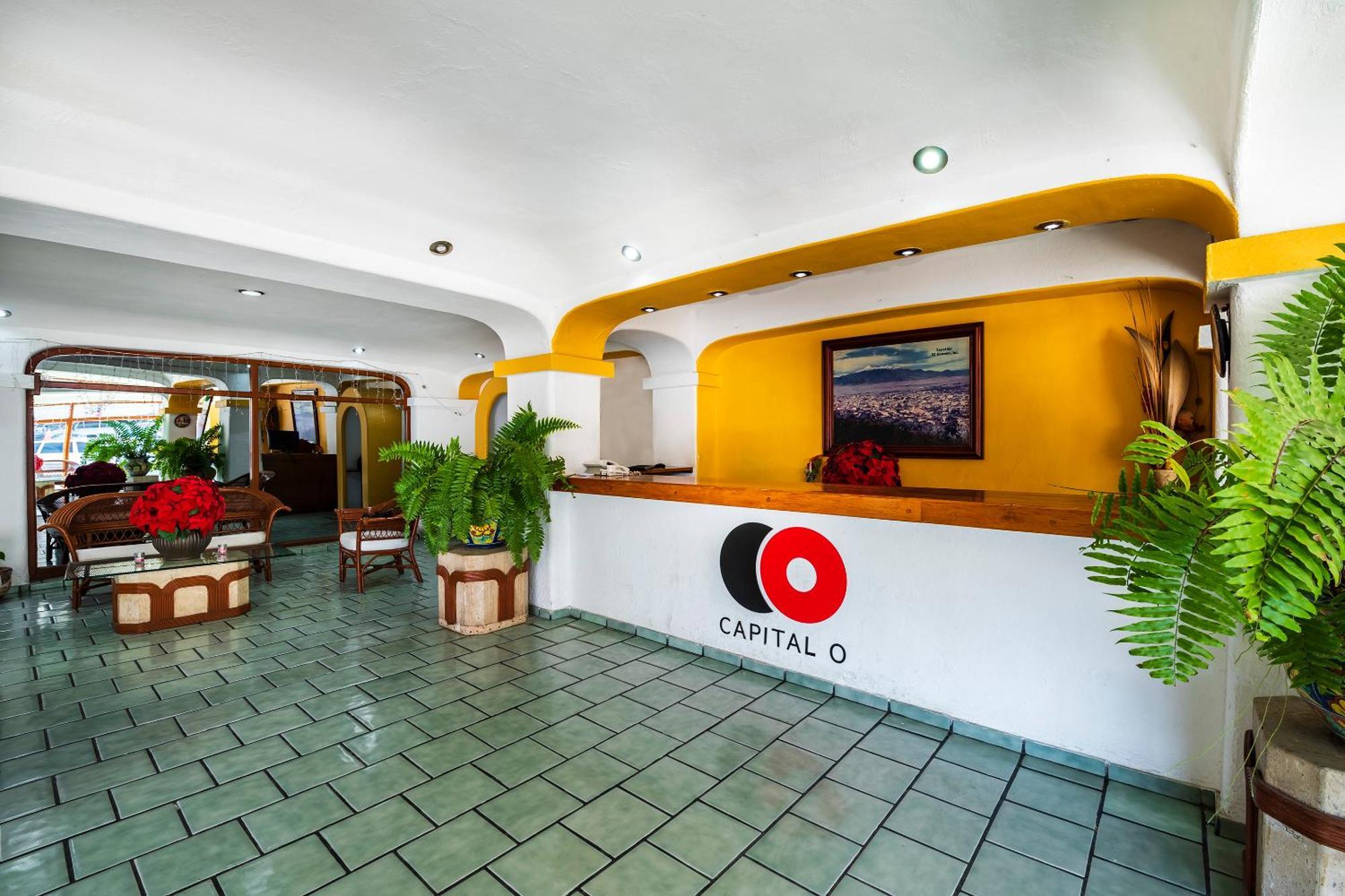 Hotel Capital O Colón, Ciudad Guzmán Jalisco Esterno foto
