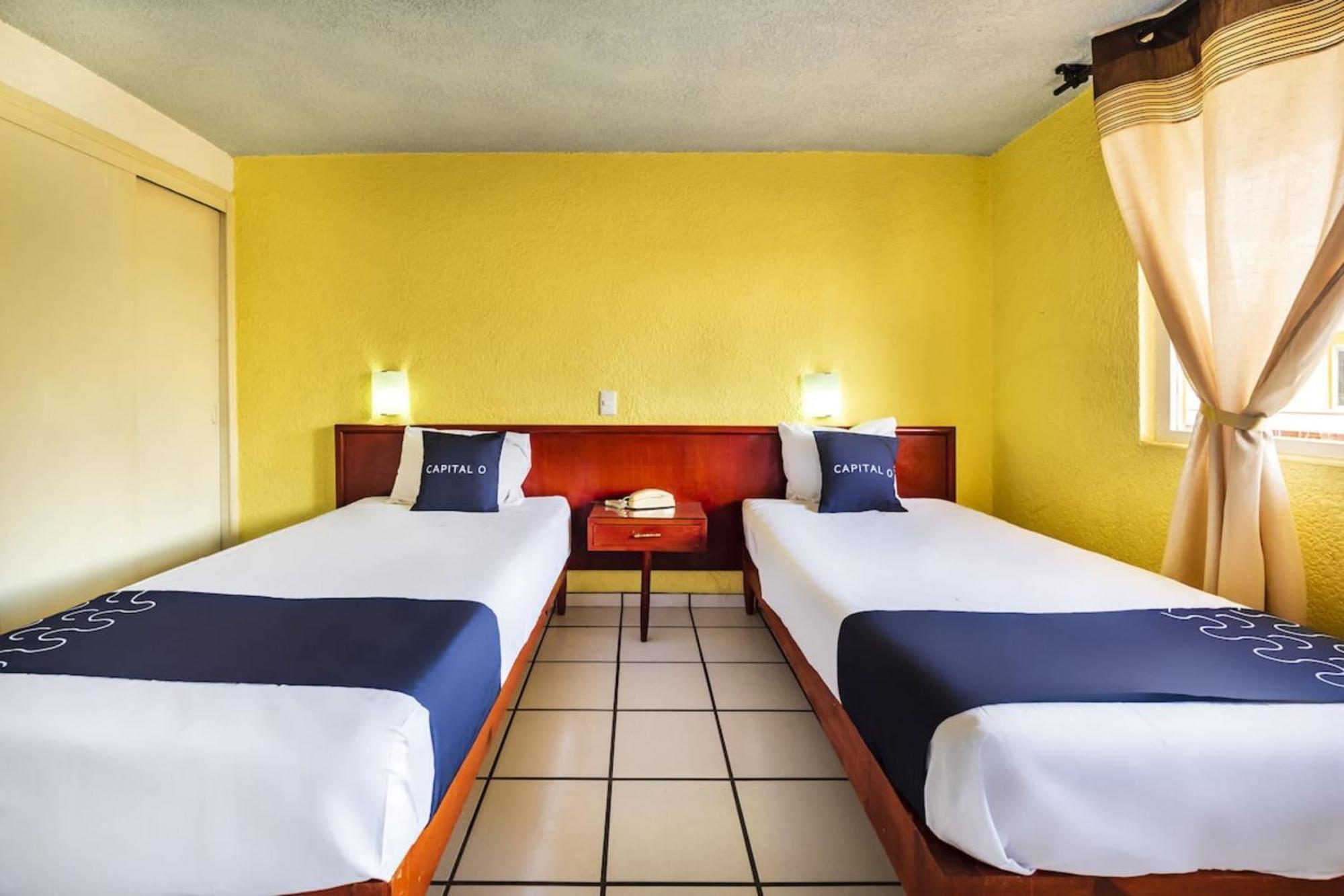 Hotel Capital O Colón, Ciudad Guzmán Jalisco Esterno foto